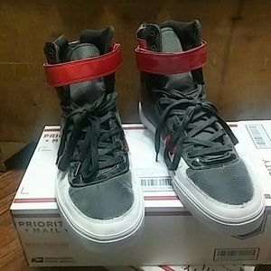 Men's size 13 Radii Black, Red, & White High Tops.